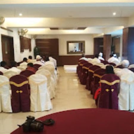 Hotel Sai Saya,Nashik Ngoại thất bức ảnh
