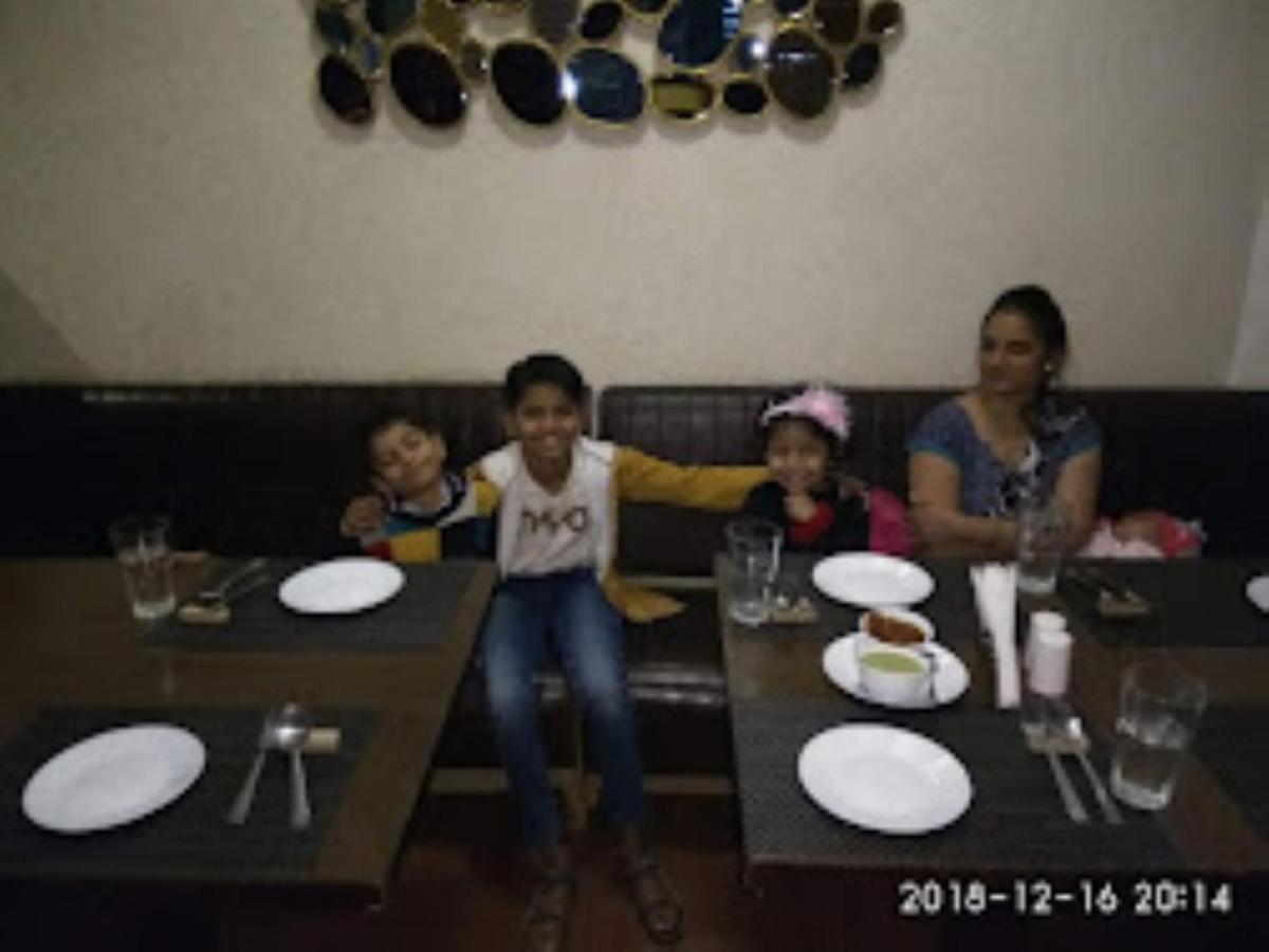 Hotel Sai Saya,Nashik Ngoại thất bức ảnh
