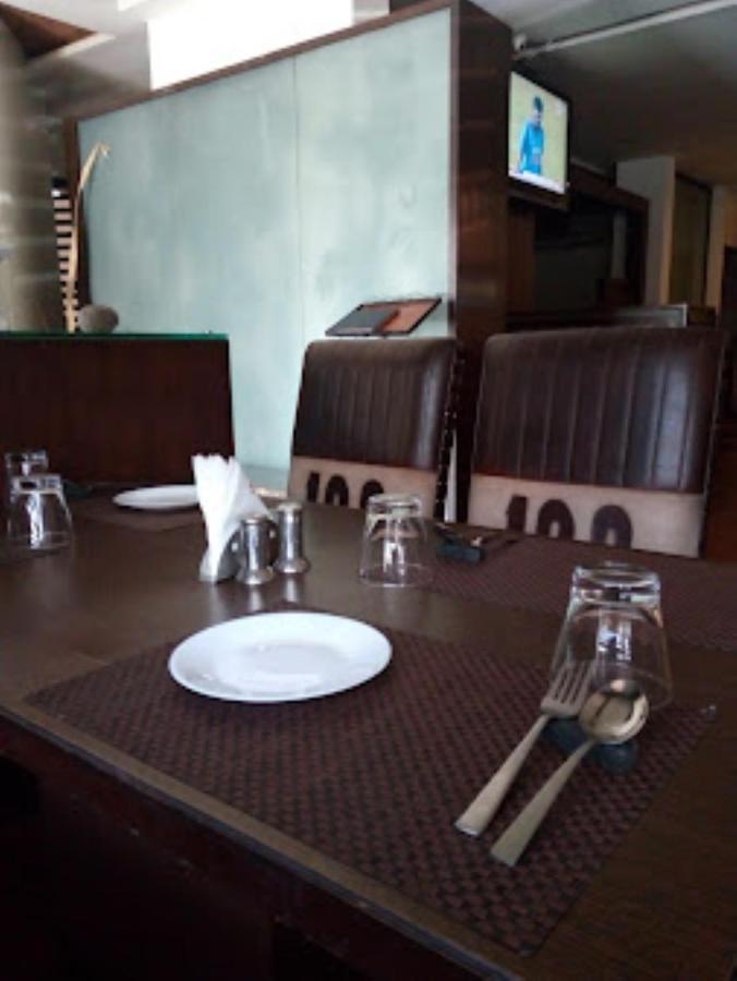 Hotel Sai Saya,Nashik Ngoại thất bức ảnh