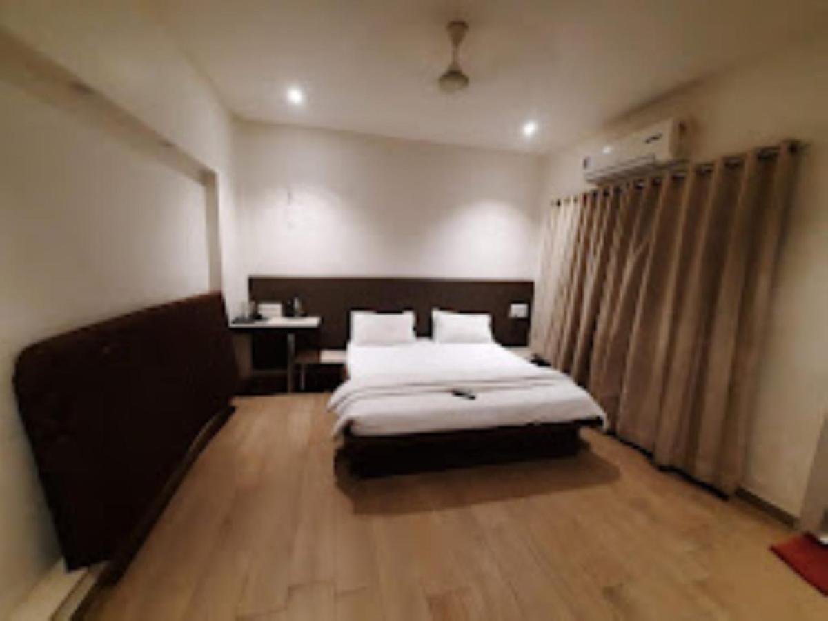 Hotel Sai Saya,Nashik Ngoại thất bức ảnh